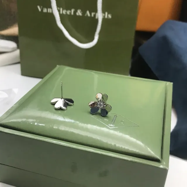 Van Cleef & Arpels Alhambra Flower Stud Earrings 3