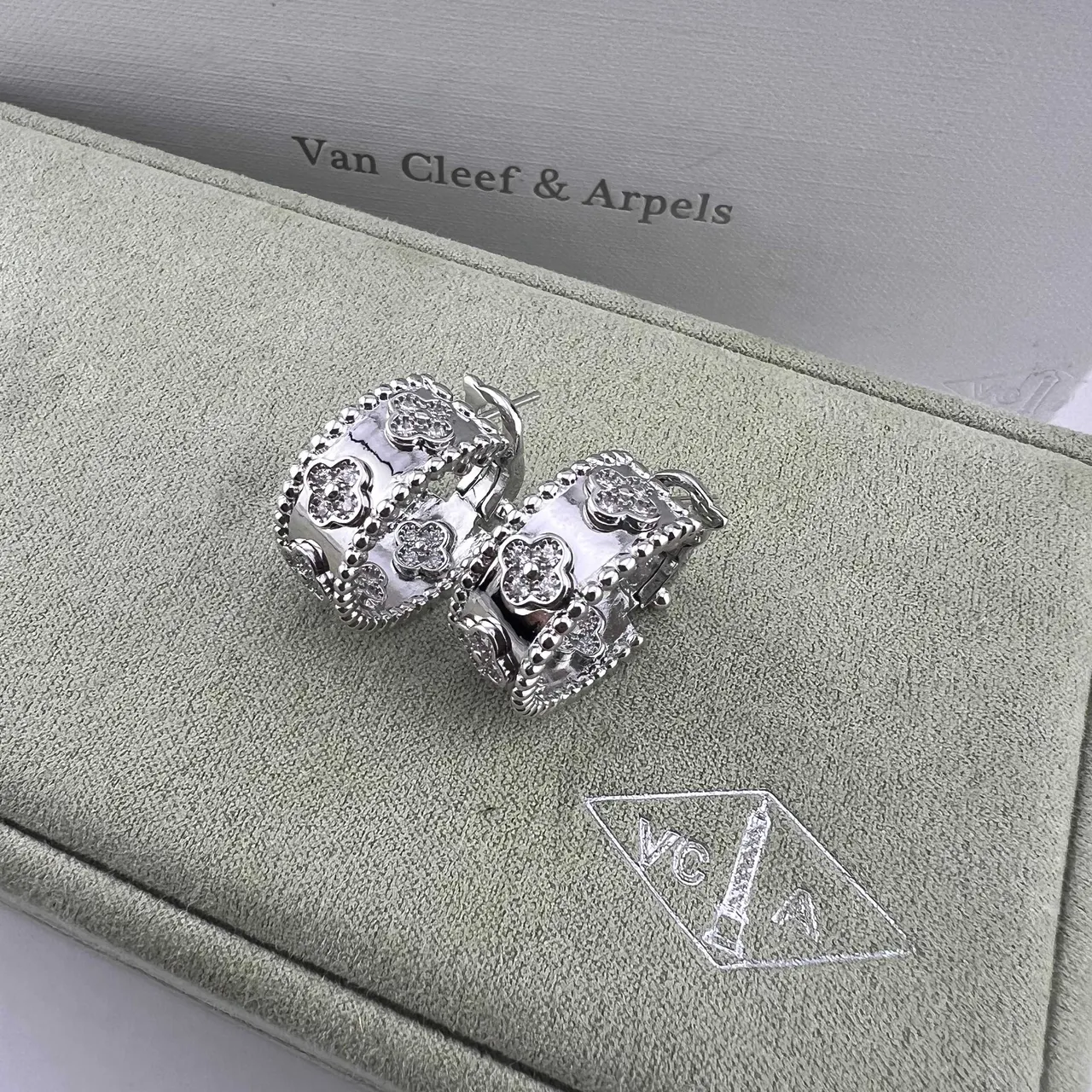 Van Cleef & Arpels Alhambra Gold Silver Wide Band Clover-Shaped Motif Ring 3