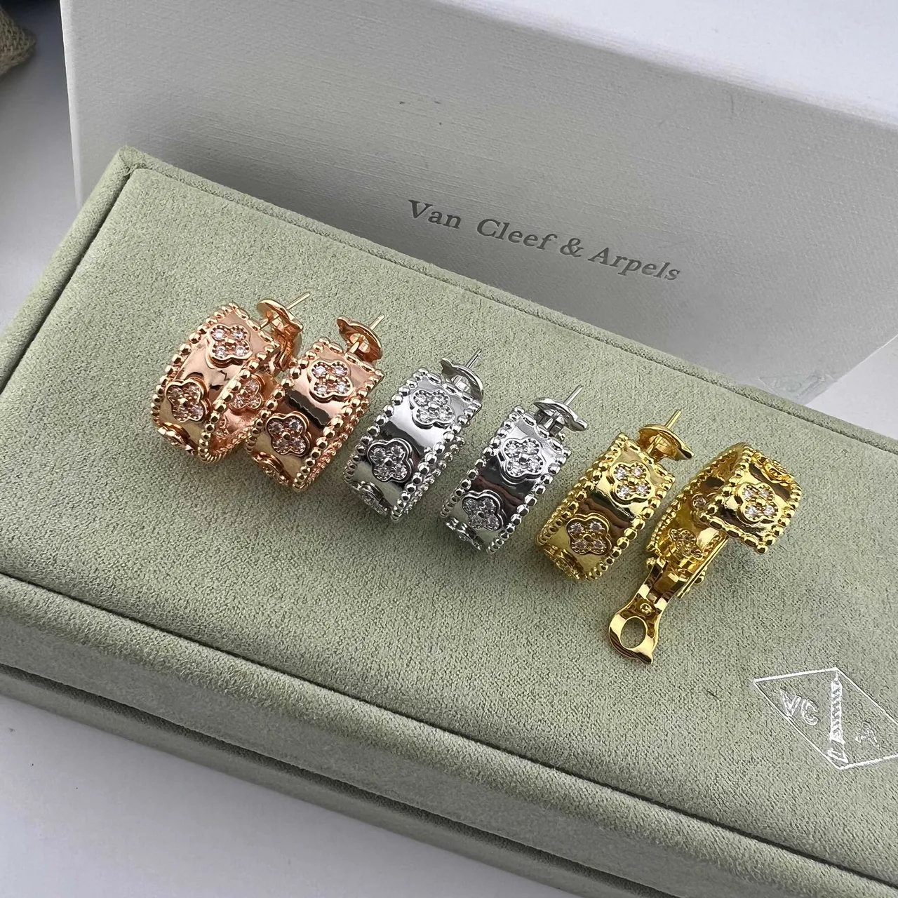 Van Cleef & Arpels Alhambra Gold Silver Wide Band Clover-Shaped Motif Ring 8