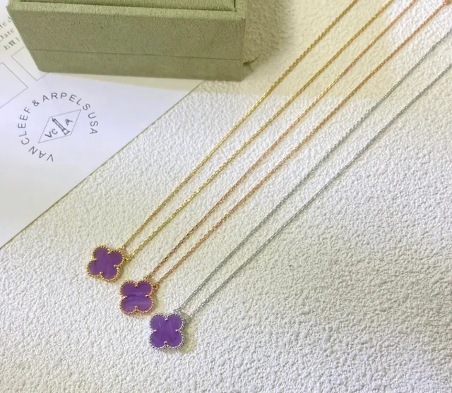 Van Cleef & Arpels Alhambra Esmalte Morado Trébol de Cuatro Hojas Collar 3