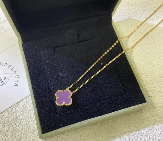 Van Cleef & Arpels Alhambra Esmalte Morado Trébol de Cuatro Hojas Collar 4