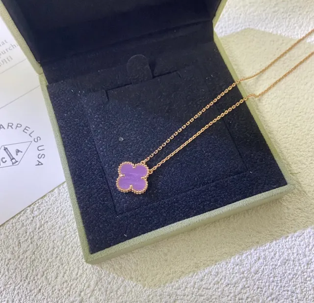 Van Cleef & Arpels Alhambra Esmalte Morado Trébol de Cuatro Hojas Collar 6