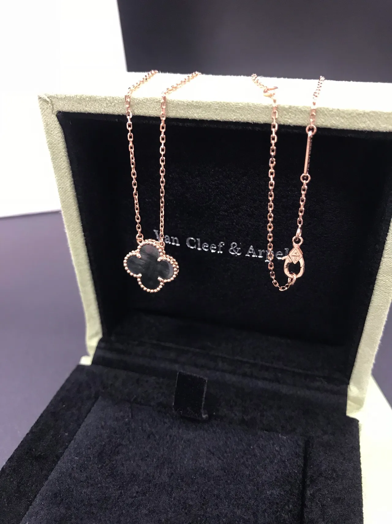 Van Cleef & Arpels Alhambra Tiger's Eye Gold Necklace 6