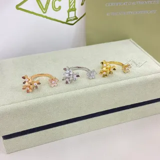 Van Cleef & Arpels Gold Silver Floral Motif Pavé-Set Stones Ring