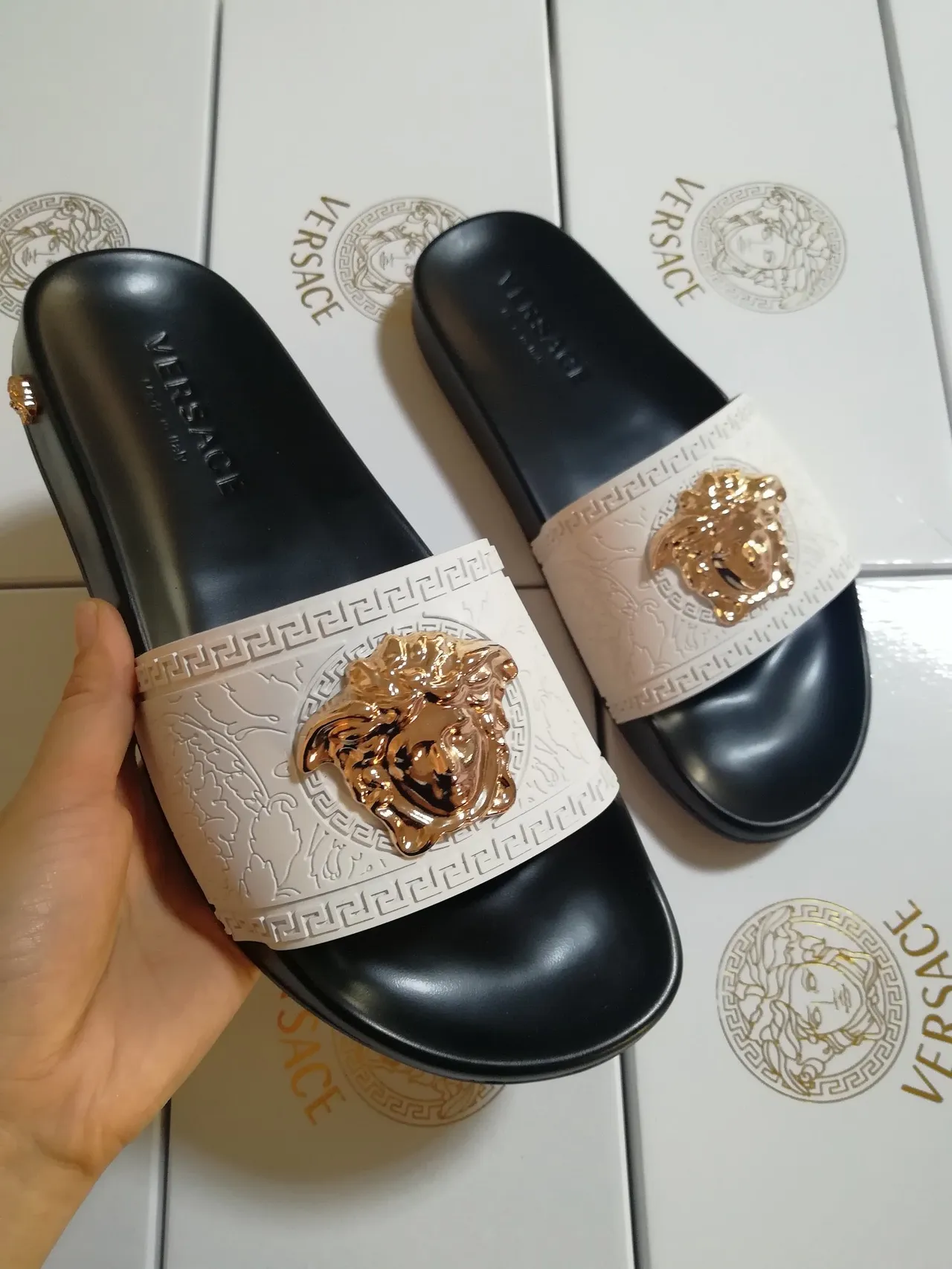Versace 黑色米色 美杜莎头 贴花 希腊钥匙边 拖鞋 5