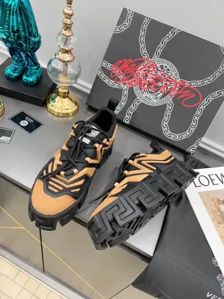 Versace Negro Beige Suela Greca Patrón de Llave Zapatillas Chunky 5