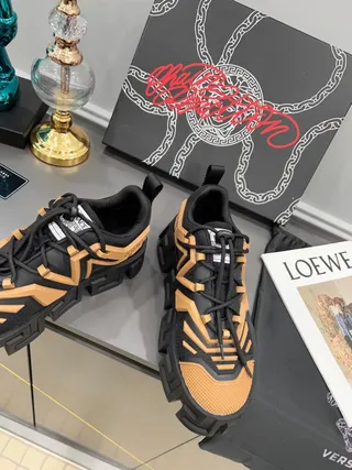 Versace Negro Beige Suela Greca Patrón de Llave Zapatillas Chunky 7