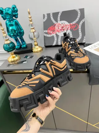 Versace Negro Beige Suela Greca Patrón de Llave Zapatillas Chunky 9