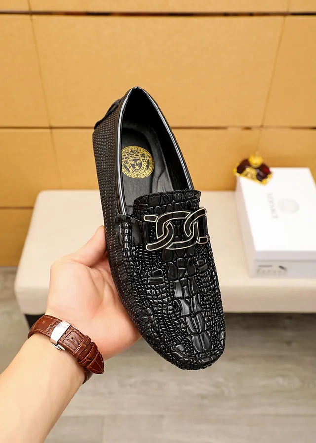 Versace Chain Reaction काले क्रोक-एम्बॉस्ड मेटल-बकल लूफर 7