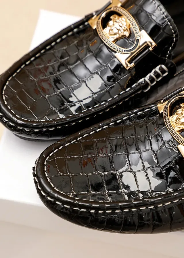 Versace Chain Reaction काला पैटेंट क्रॉको एम्बॉस्ड मेड्यूसा बकल लोफर्स 5
