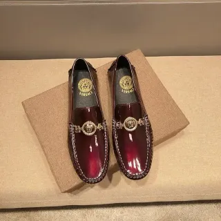 Versace 链反应 勃艮第 漆皮 乐福鞋
