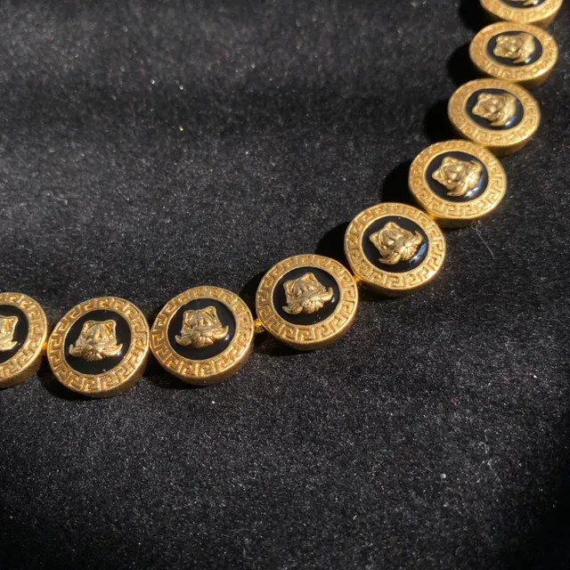 Versace Medusa & V Hoop चाँदी सोना ट्विस्ट रोप बैंड लटकते पेंडेंट ईयररिंग्स 3