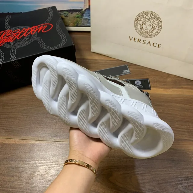 Versace Odissea Bege Marrom Sola Esculturada Padrão de Chave Greca Sobreposição Tênis Chunky 2