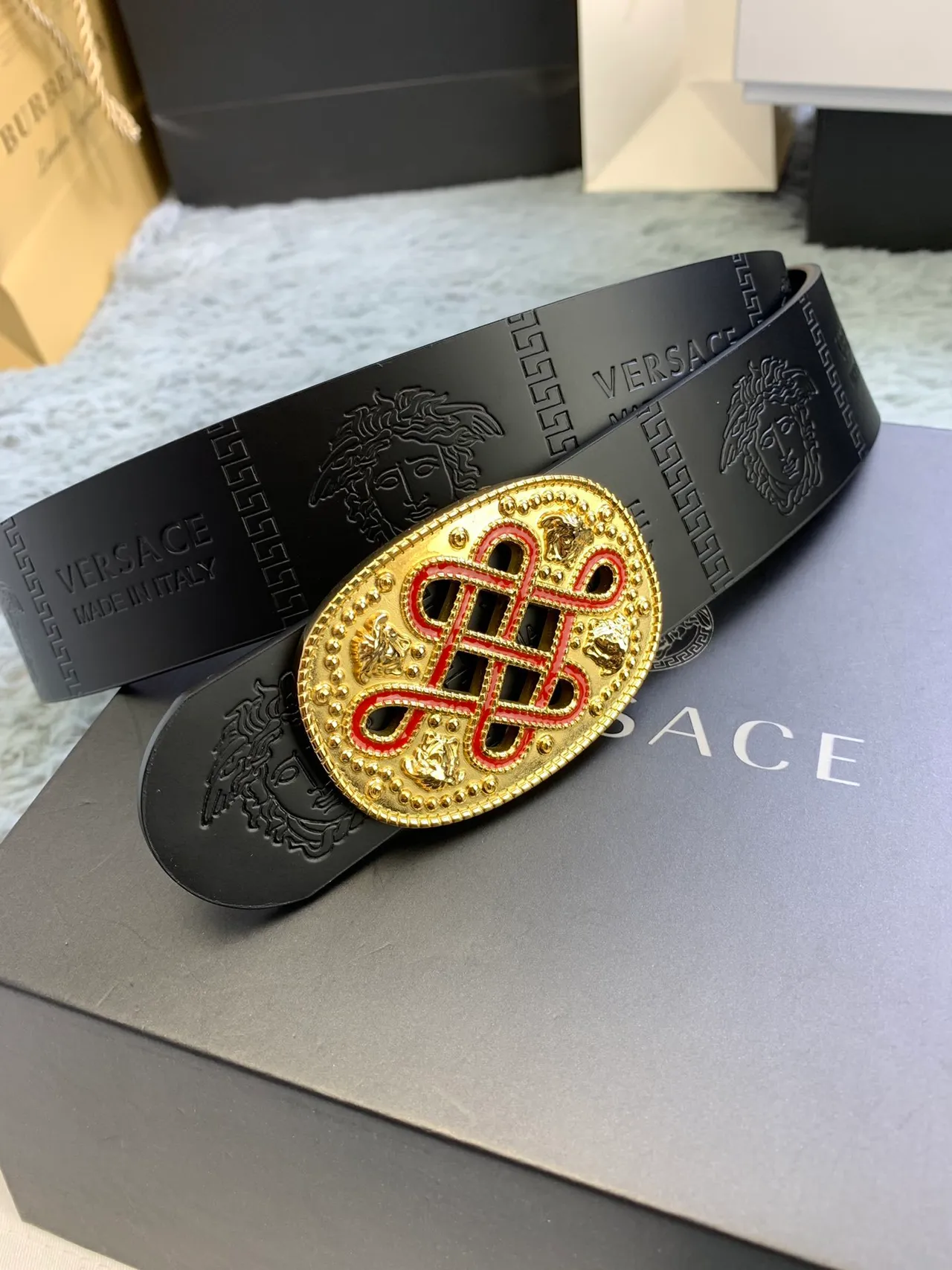 Versace Odissea sangle cuir noir doré mat avec têtes de Médusa embossées 8