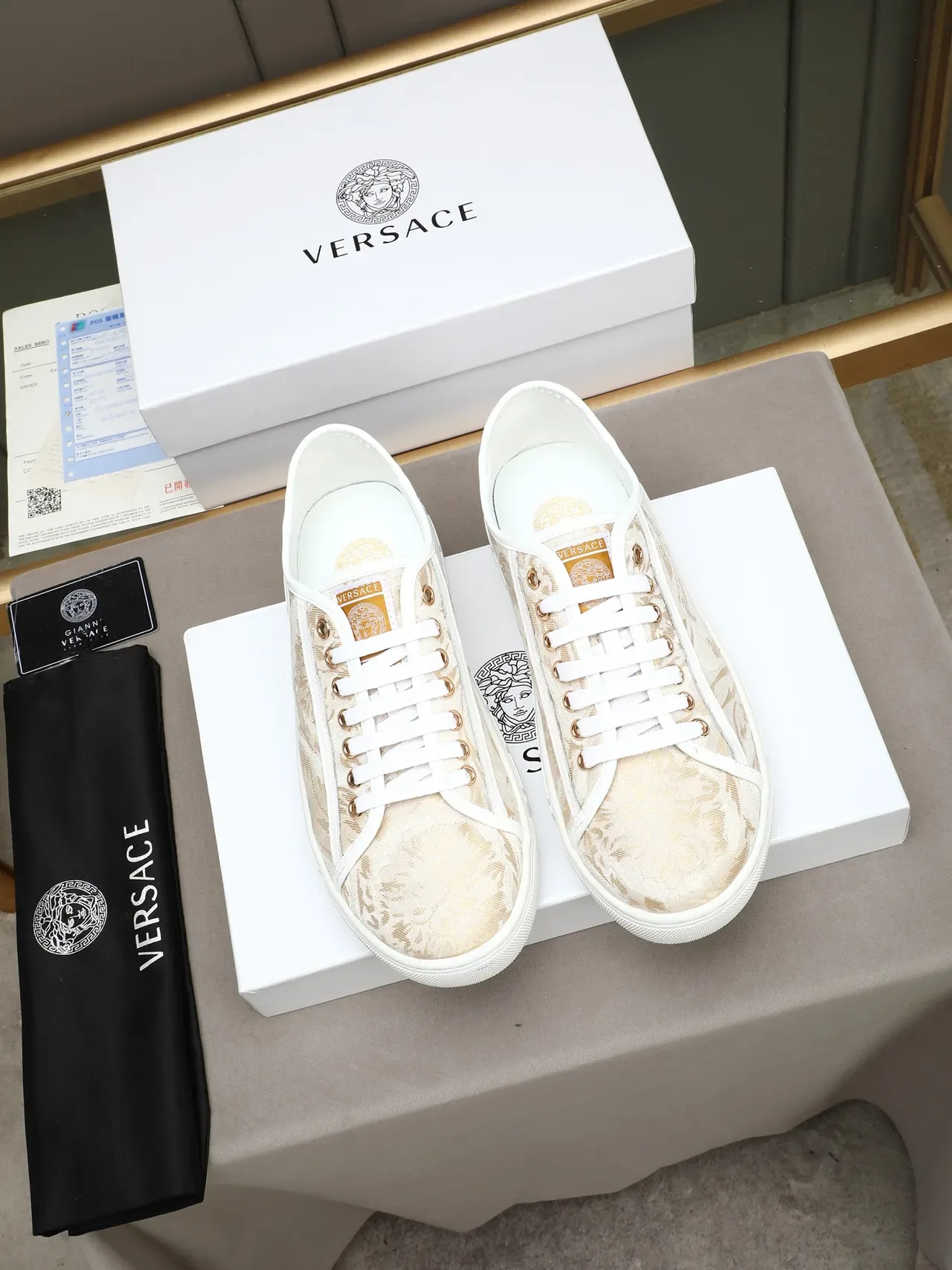 Versace 白色米色 提花花卉 鞋面 希腊钥匙 鞋底 生活休闲鞋 2