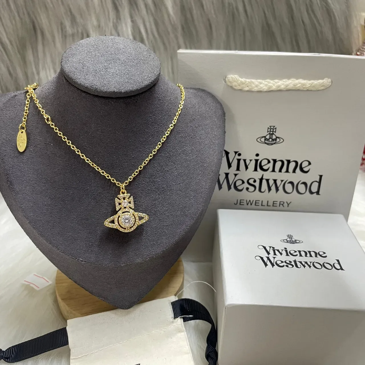 Vivienne Westwood অর্ব ক্রিস্টাল পেন্ডেন্ট নেকলেস 6
