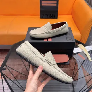 Zegna बेज पेबल्ड लेदर पेनी लोफर्स