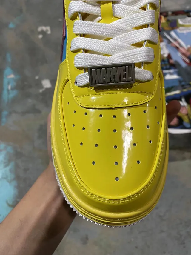 A Bathing Ape x Marvel BAPE STA Amarillo Azul Rojo Lightning-Star Zapatillas lifestyle 2