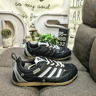 Adidas adizero أحذية رياضية خفيفة الوزن مستوحاة من السباقات للاستخدام اليومي