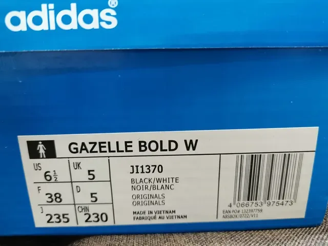 Adidas 米色 黑色 豹纹叠加 麂皮鞋面 休闲运动鞋 2