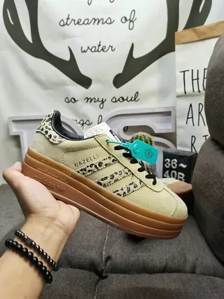 Adidas 米色 黑色 豹纹叠加 麂皮鞋面 休闲运动鞋 5