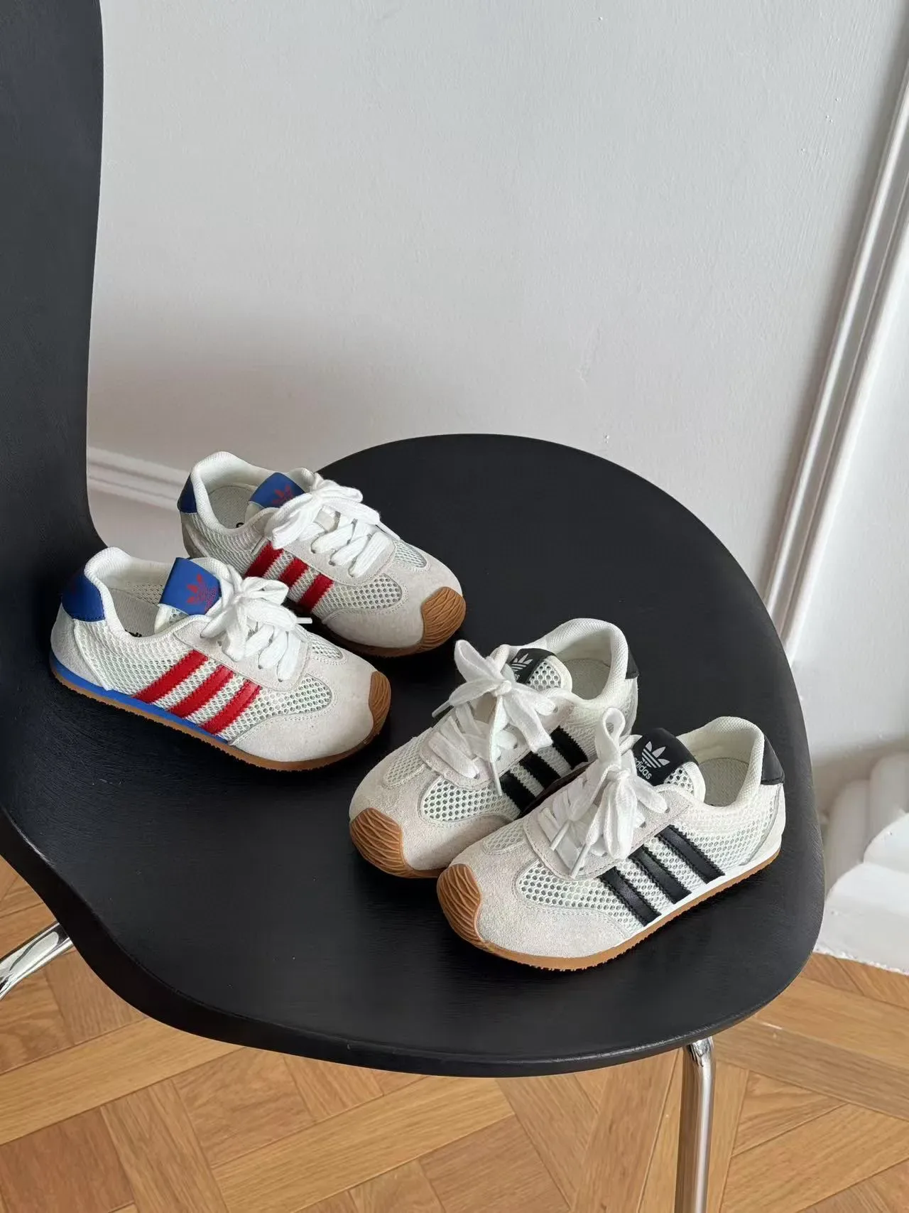 Adidas Tênis Lifestyle Bege Preto Malha E Camurça Superior Bico De Borracha 2
