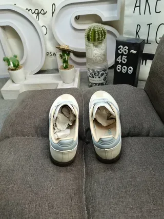 Adidas Beige Azul Zapatillas Lifestyle de Bajo Corte con Upper de Material Similar al Cuero 8