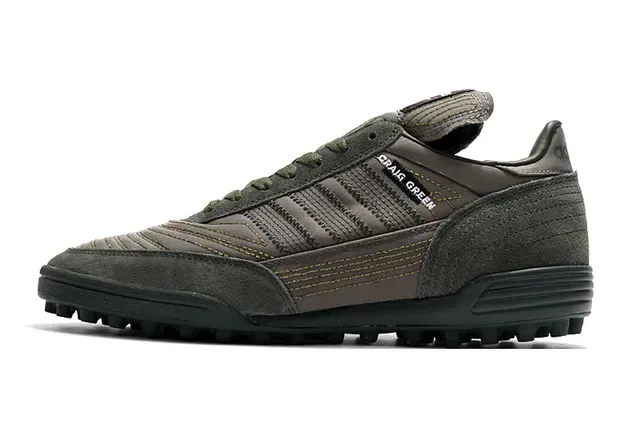 Adidas Zapatos de fútbol turf negro marrón low-top superior metálico plateado sneakers 21