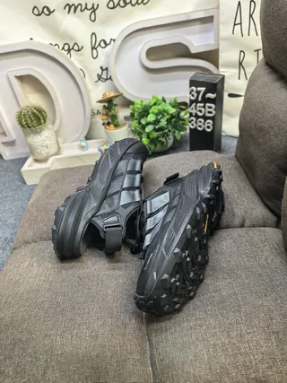Adidas Black Gray Chunky Sole Mesh Upper Casual Sandals 6