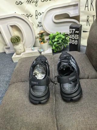 Adidas Black Gray Chunky Sole Mesh Upper Casual Sandals 8