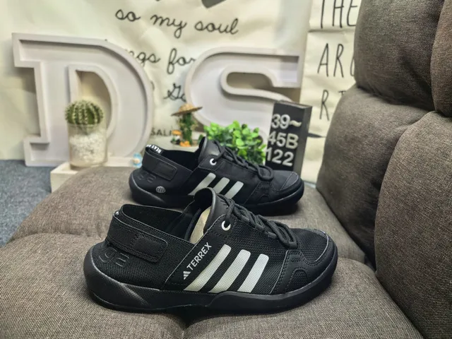 Adidas Sandalias Casuales Negro Gris con Dedo Abierto y Cordones 11