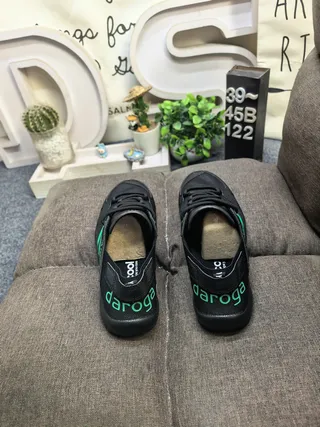 Adidas Sandalias Casuales Negro Gris con Dedo Abierto y Cordones 18