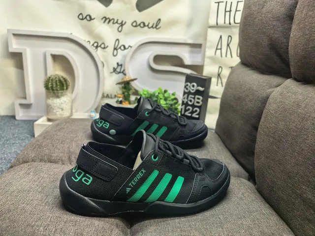 Adidas Sandalias Casuales Negro Gris con Dedo Abierto y Cordones 21