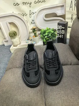 Adidas أسود جلد مثقب علوي خياطة مستوحاة من بروغ أحذية لايف ستايل 10
