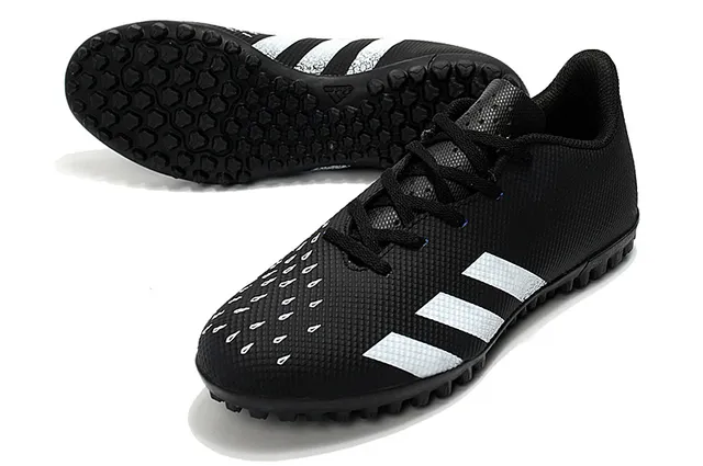 Adidas Sapatos de futebol turf com upper sintético texturizado preto e prata, gola baixo 11