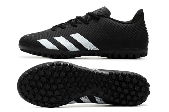 Adidas Sapatos de futebol turf com upper sintético texturizado preto e prata, gola baixo 13