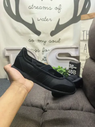 Adidas 黑色三条纹无系带芭蕾平底鞋 5