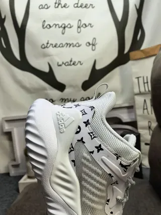 Adidas Tênis Lifestyle Marrom Dourado Monograma Malha Superior Sola Media Esculpida Em Camadas 23