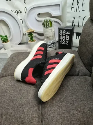 Adidas Campus 黑色和红色生活方式运动鞋 6