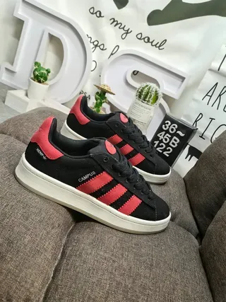 Adidas Campus 黑色和红色生活方式运动鞋 9