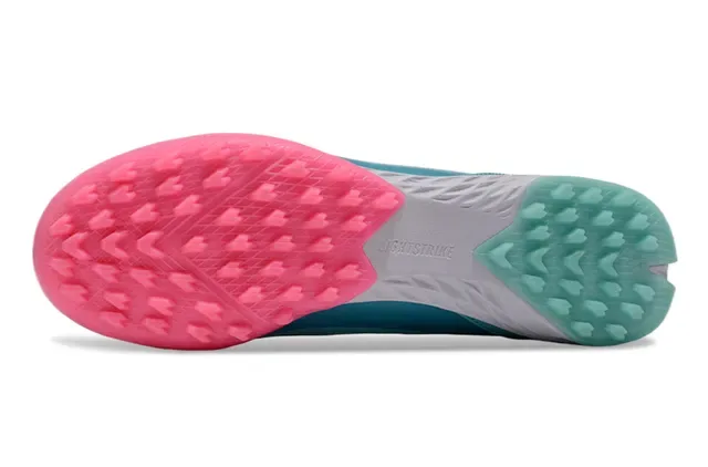 Adidas F50 Chaussures de football turf upper en maille légère bleu rose silhouette basse 6