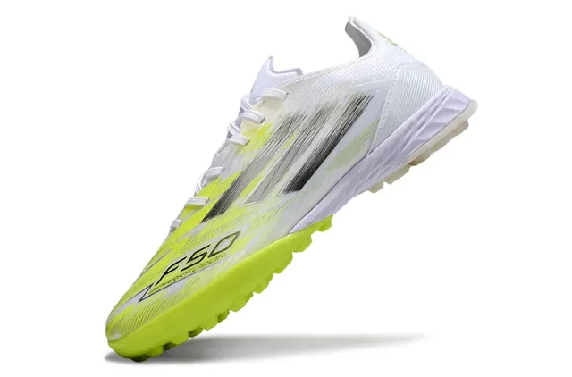 Adidas F50 सफेद पीला लो-कट सिंथेटिक अपर तीन स्ट्राइप साइड ओवरले टर्फ फुटबॉल जूते 3