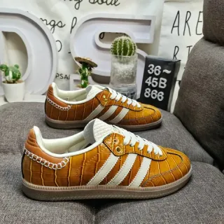 Adidas Gazelle OG حذاء أسلوب حياة من جلد تمساح مطبوع خردل