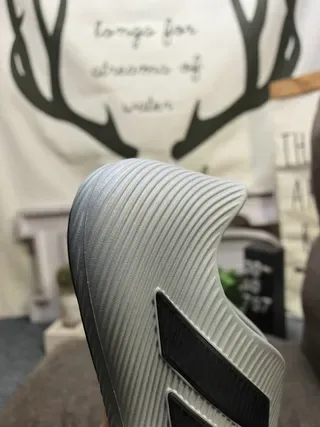 Adidas Gris Noir Côtelé Monolithique Supérieur Sans Lacets Slip-On Lifestyle Sneakers 3