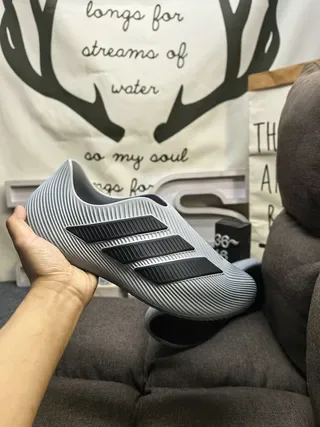 Adidas Gris Noir Côtelé Monolithique Supérieur Sans Lacets Slip-On Lifestyle Sneakers 5