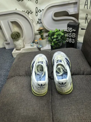 Adidas Verde Cinza Tênis Lifestyle de Ante e Couro Misturado de Baixo 8