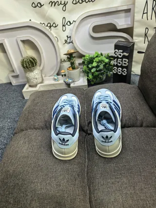 Adidas Verde Cinza Tênis Lifestyle de Ante e Couro Misturado de Baixo 18
