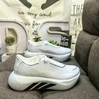 Adidas Hyperboost أحذية رياضية أبيض أسود أسلوب حياة