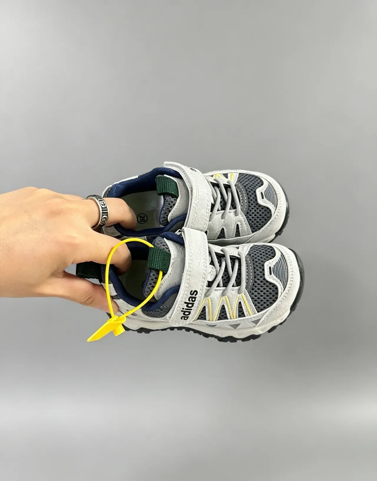 أديداس أطفال بدون أربطة Velcro نمط المسار أسلوب الحياة أحذية رياضية 4