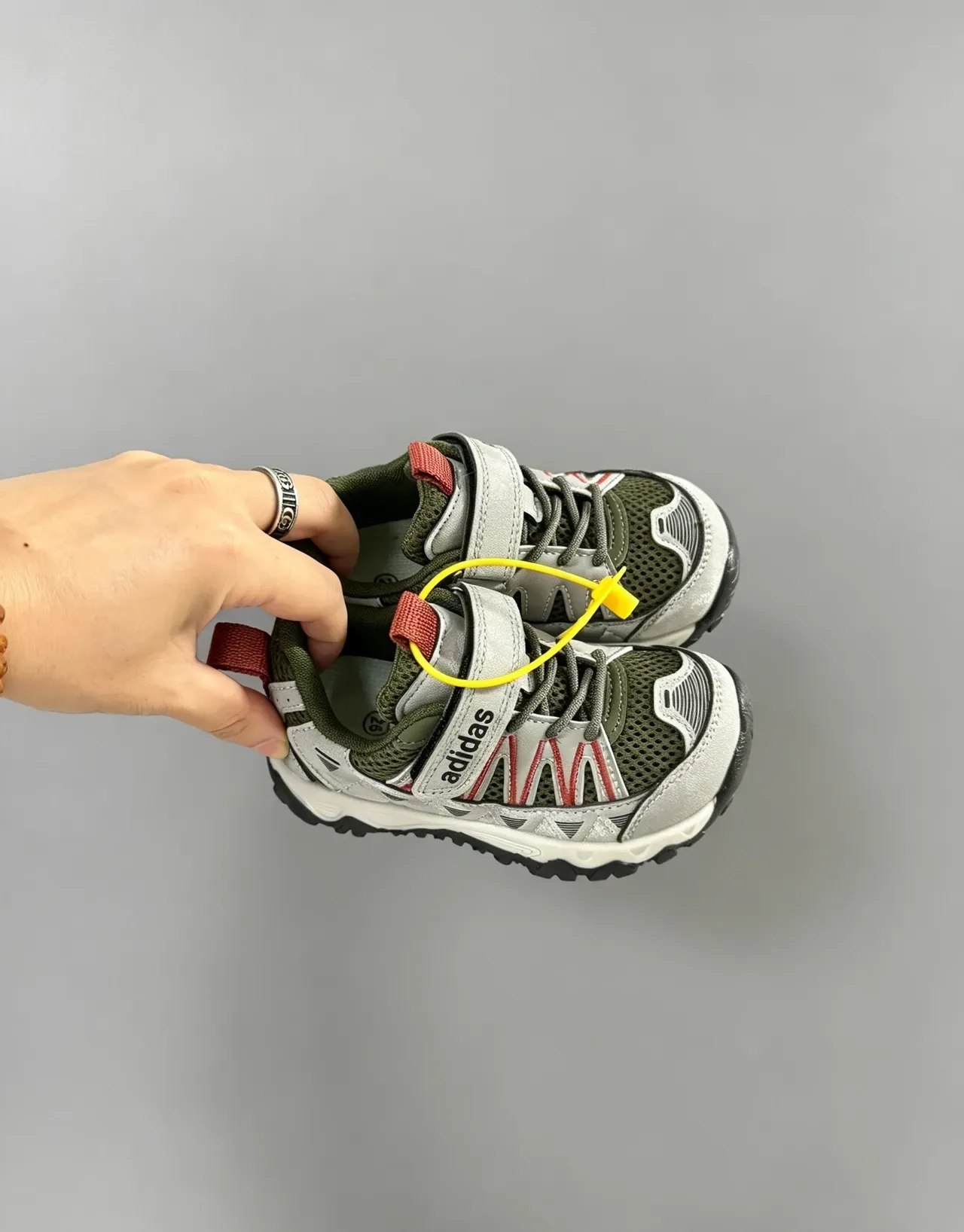 أديداس أطفال بدون أربطة Velcro نمط المسار أسلوب الحياة أحذية رياضية 11